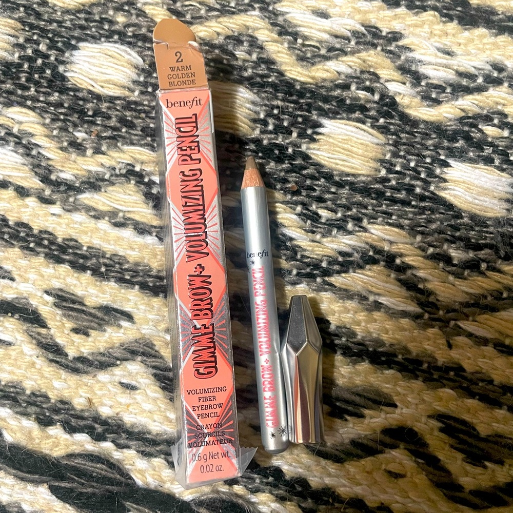Benefit Gimmie Brow + Volumizing Pencil